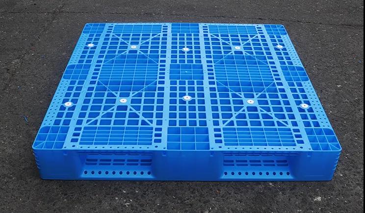 塑料托盤廠家銷售價(jià)格，報(bào)價(jià)的定義標(biāo)準(zhǔn)