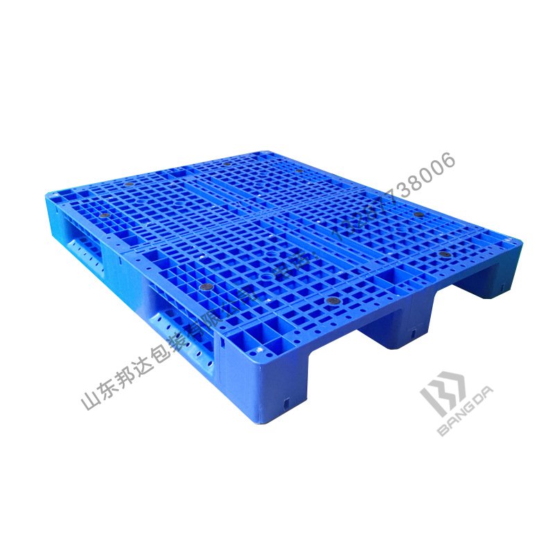 吹塑托盤的優(yōu)勢(shì)與特點(diǎn)分別是什么？